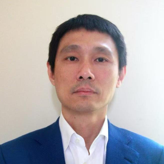 黄亮